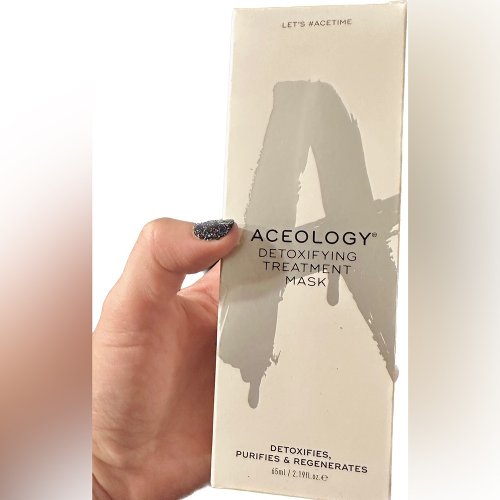 Aceology Detoxifying Treatment Mask with Bonus